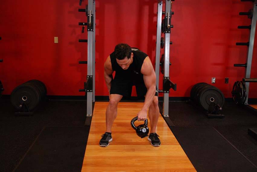 Kettlebell Figure 8 variant 2