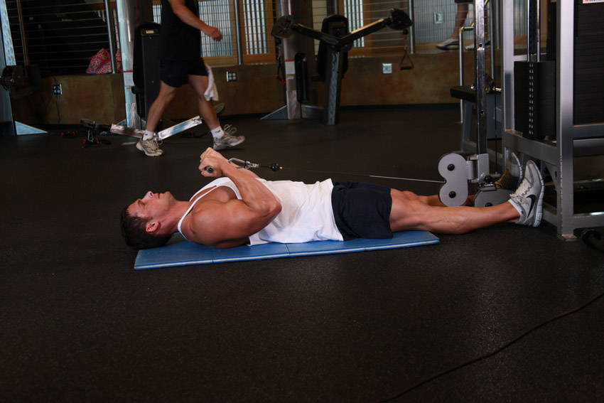 Lying Cable Curl variant 2