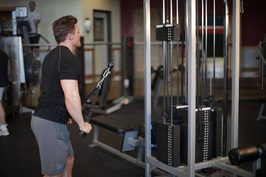 Rope Straight-Arm Pulldown variant 2