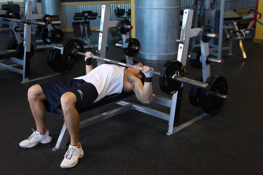 Wide-Grip Barbell Bench Press variant 2