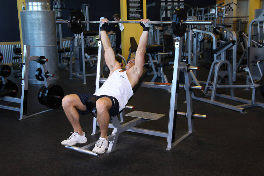 Barbell Incline Shoulder Raise variant 2
