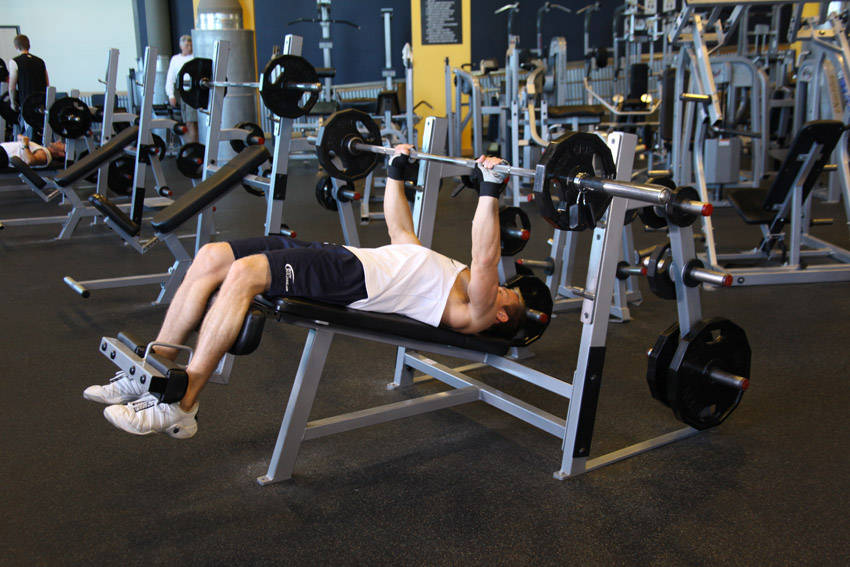 Decline Barbell Bench Press variant 2